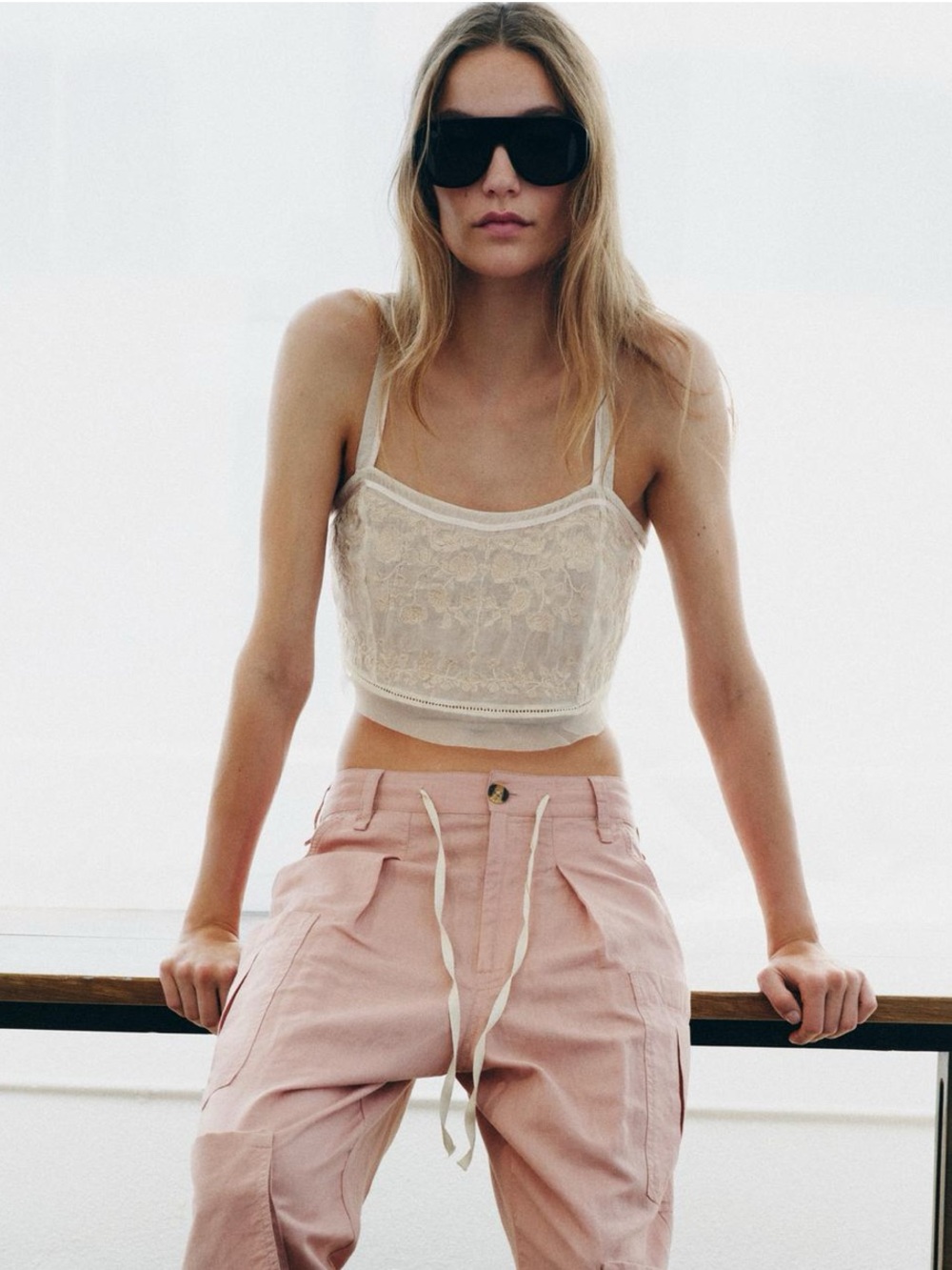 ZW COLLECTION EMBROIDERED CROPPED TOP

Zara Sheer Floral Embroidered Bralette - Picture 14 of 16